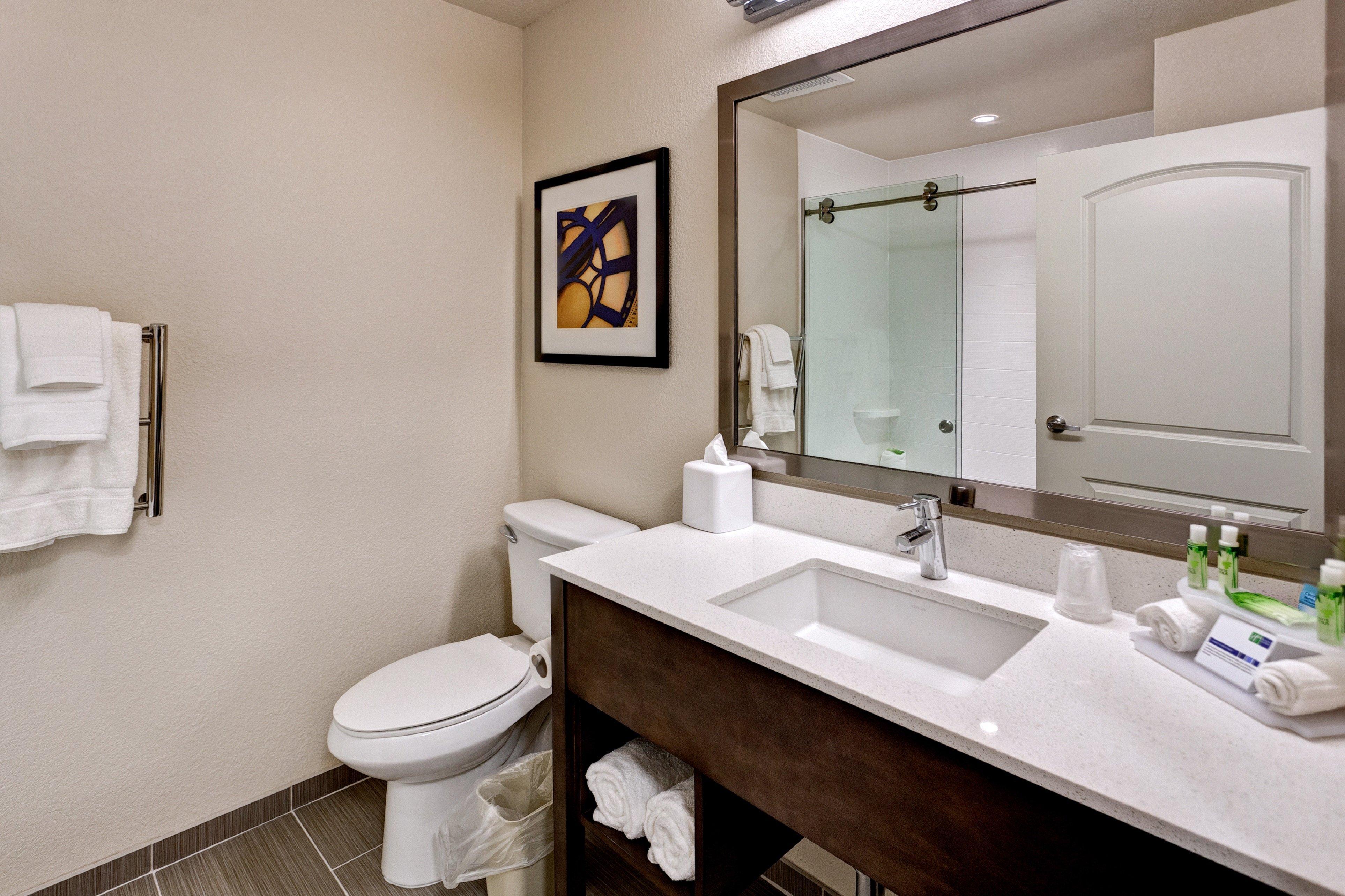 Holiday Inn Express & Suites Great Bend By Ihg Exterior foto