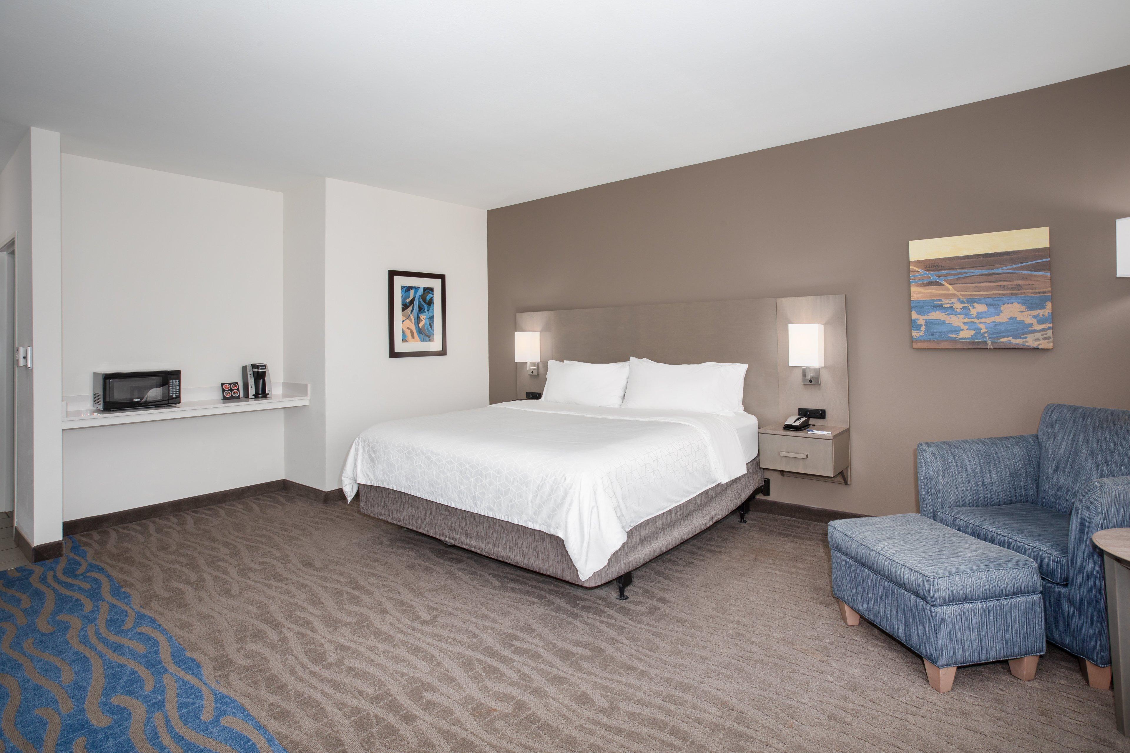 Holiday Inn Express & Suites Great Bend By Ihg Exterior foto